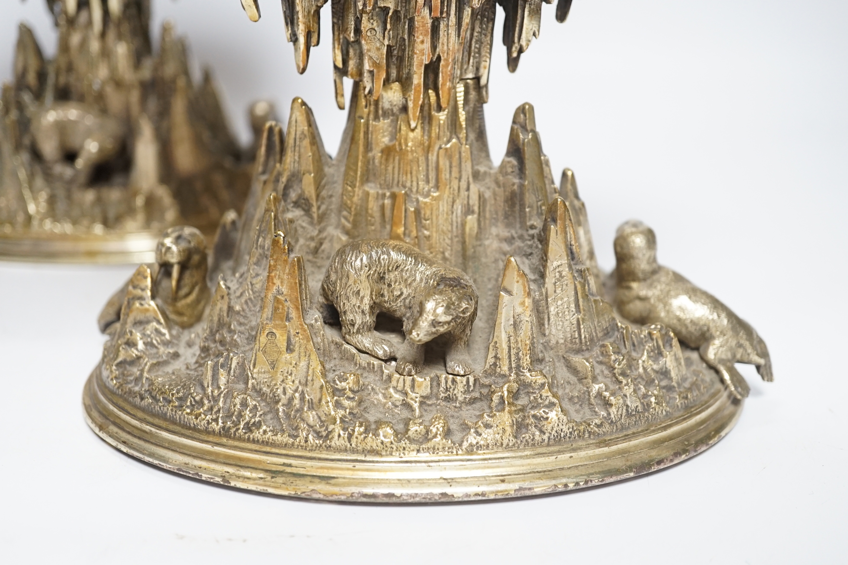 A pair of Victorian electroplate 'Arctic' centrepiece stands, 20cm tall